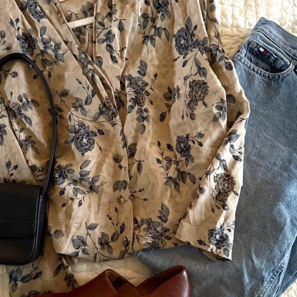 Vintage jh collectibles 100 silk floral blouse size 14